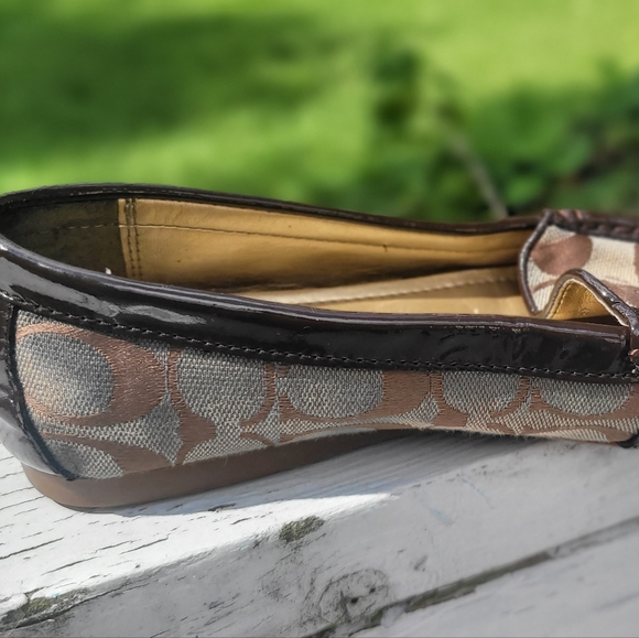 Coach Loafer Slip On Shoes - Picture 4 of 6